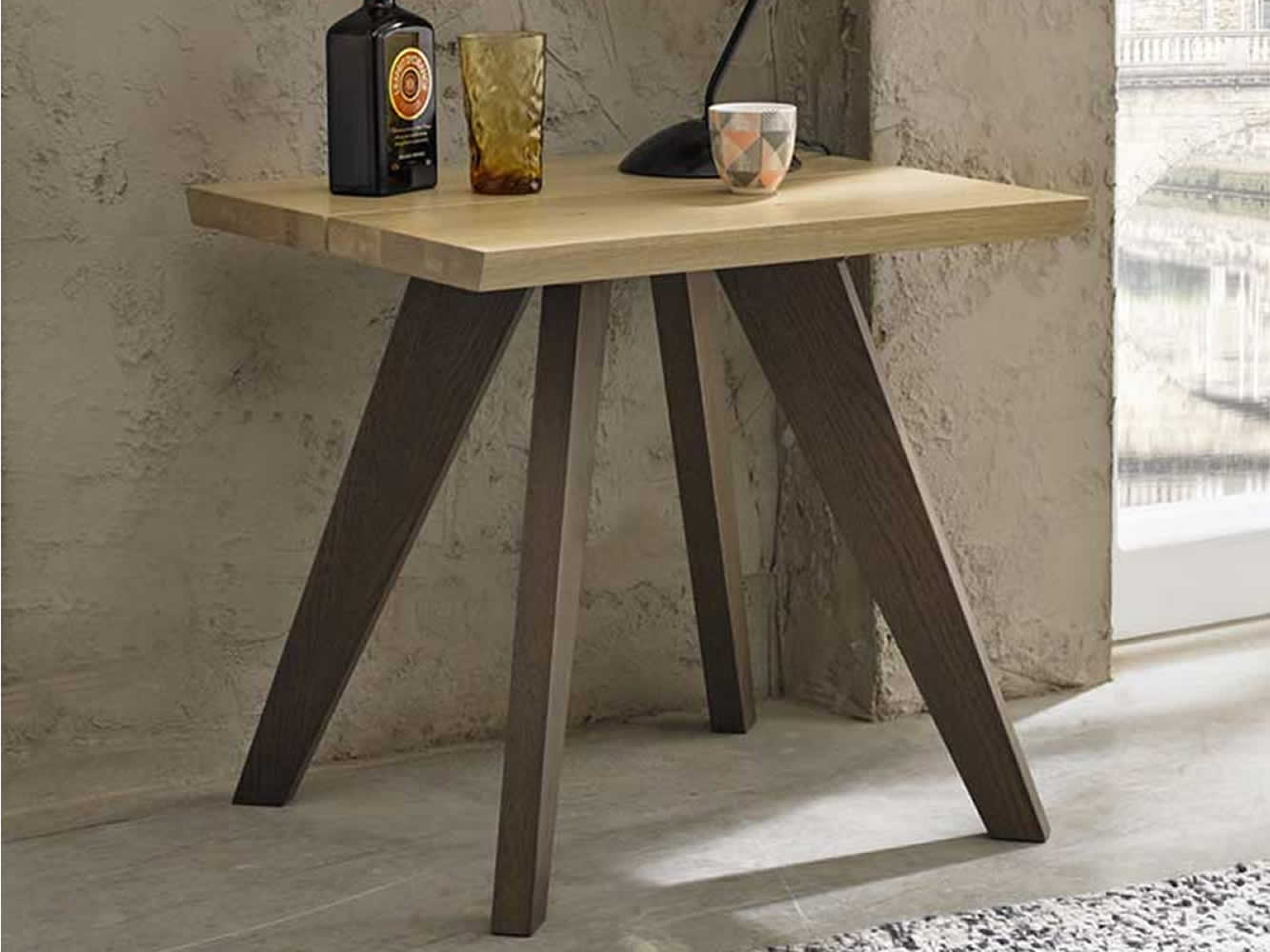 Mesa de Apoio Cadell Carvalho Envelhecido Mesa de Apoio Cadell Carvalho Envelhecido