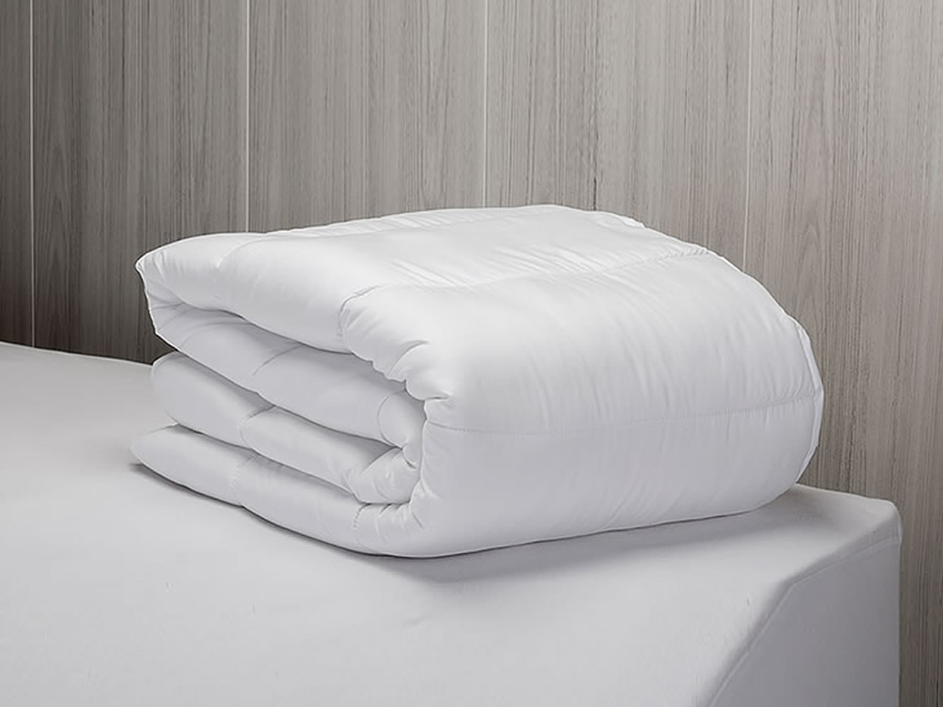 Couette de fibre (13.5 tog) Couette de fibre (13.5 tog)