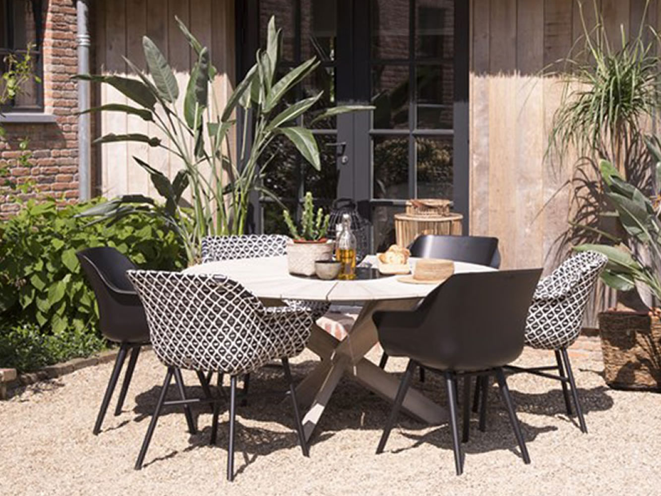 Table Provence Jambe Croisée