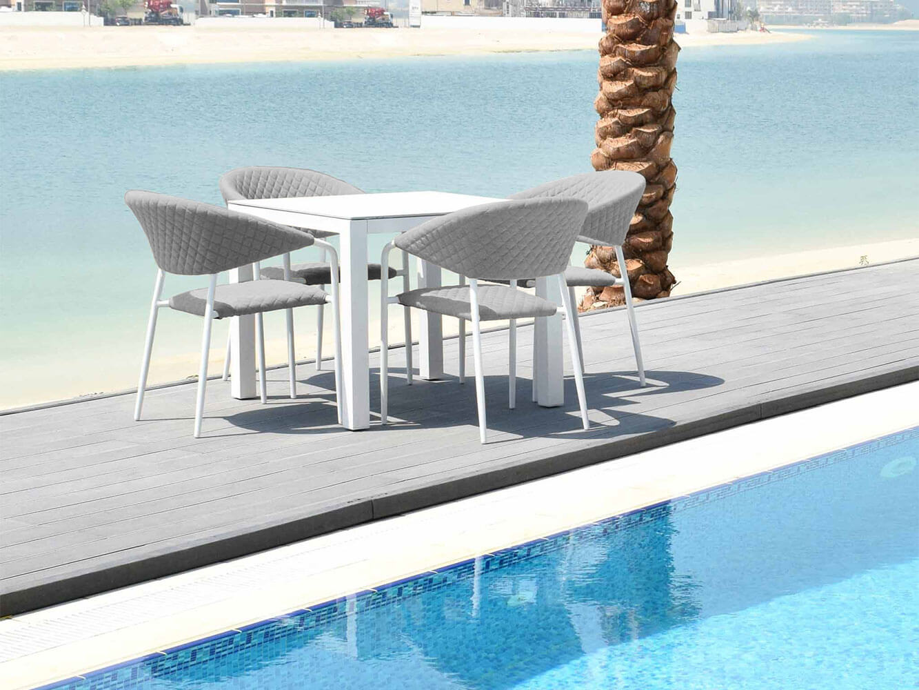 Conjunto de Jantar Quadrado Nuoro com 4 Lugares