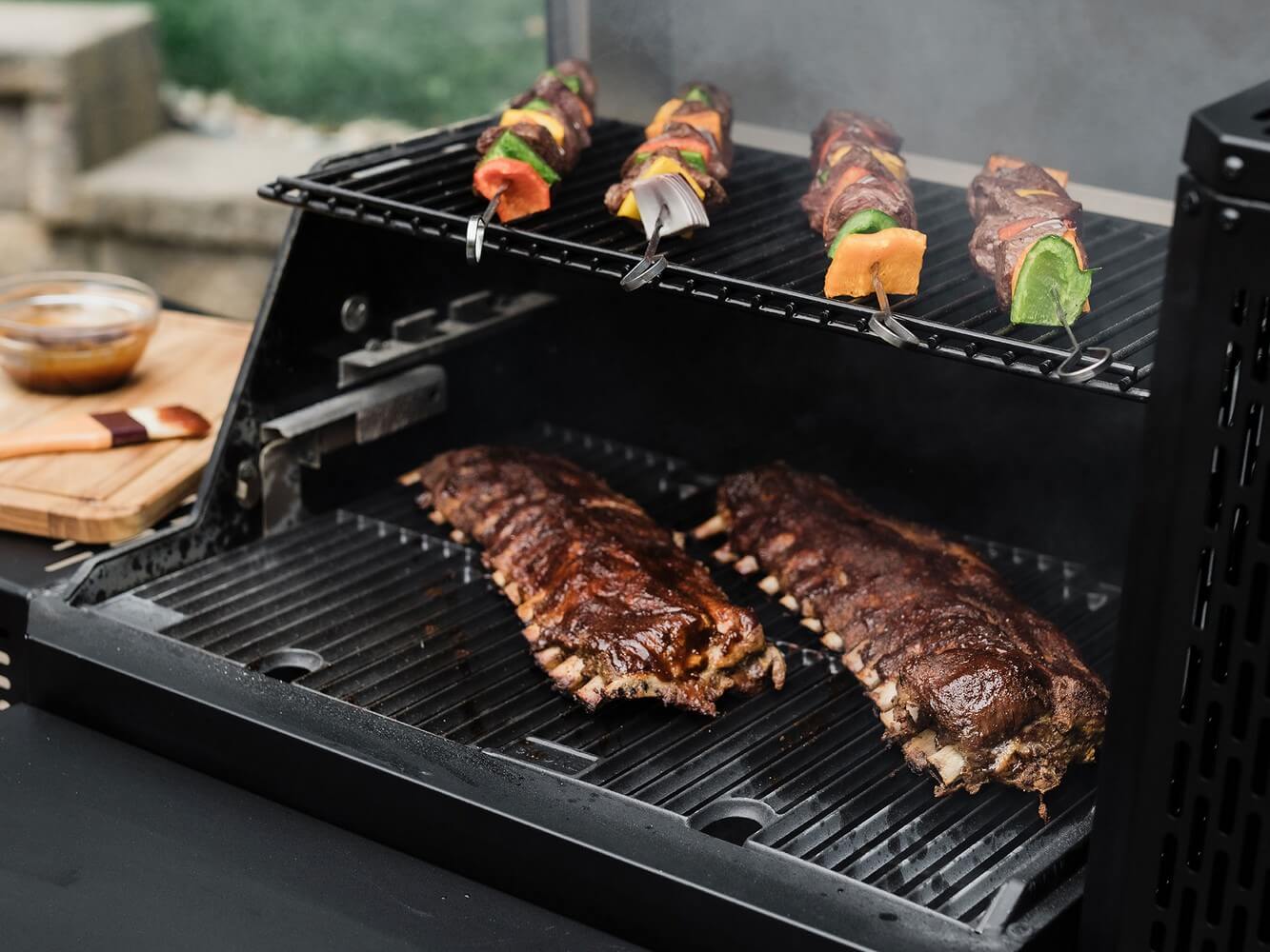 Grelhador e Fumador a Carvão Digital Masterbuilt Gravity Series 600 Grelhador e Fumador a Carvão Digital Masterbuilt Gravity Series 600