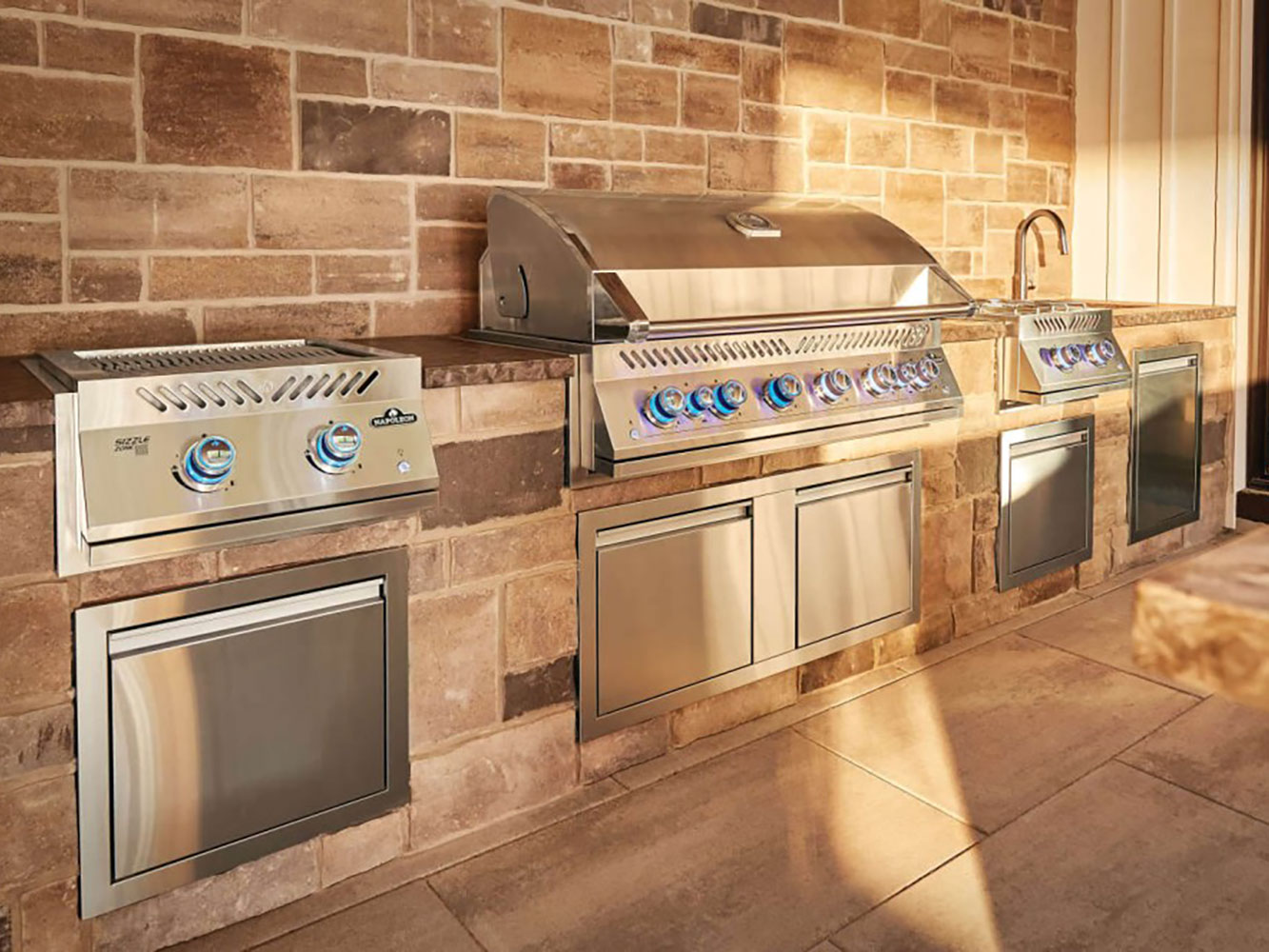 Napoleon Dupla Porta Pequena - 42'' x 16'' Napoleon Dupla Porta Pequena - 42'' x 16''