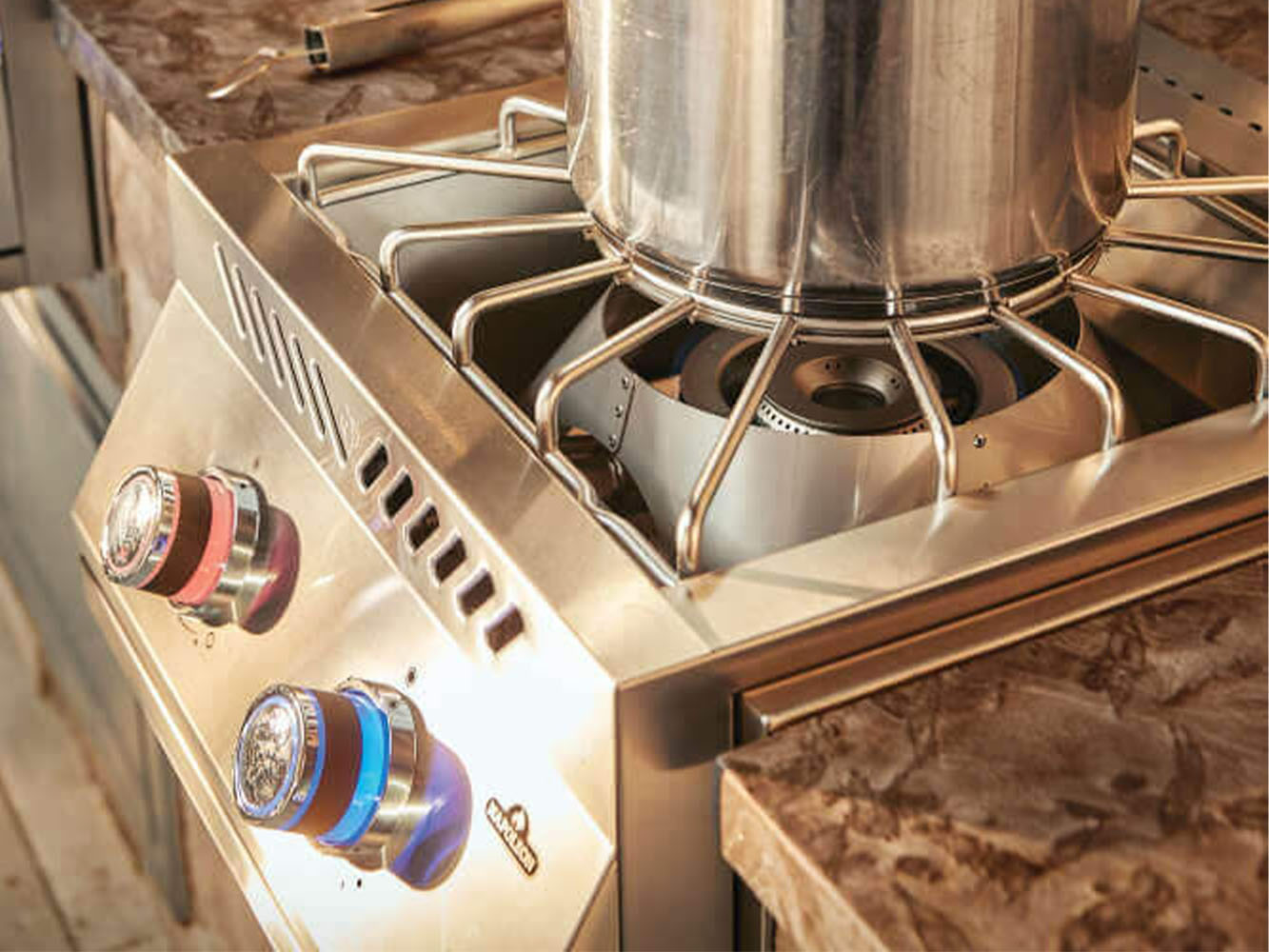 Napoleon Quemador Potente Integrado Serie 700