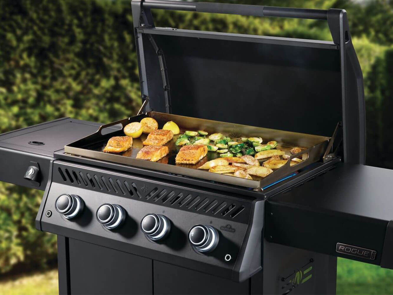 Napoleon Grelhador a Gás Rogue PRO Phantom 30