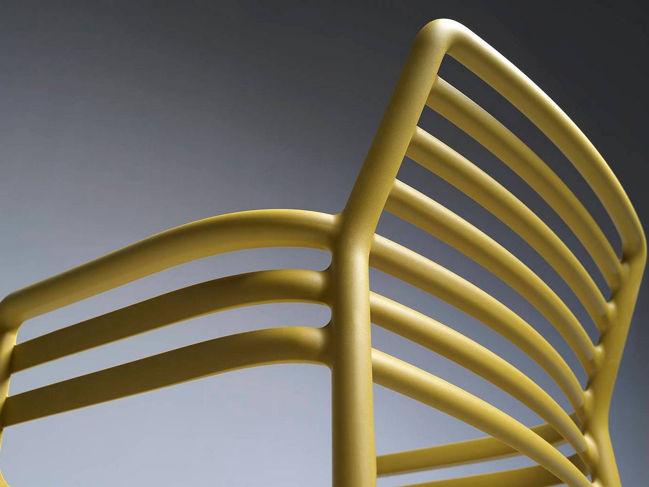 Cadeira com Braços Doga