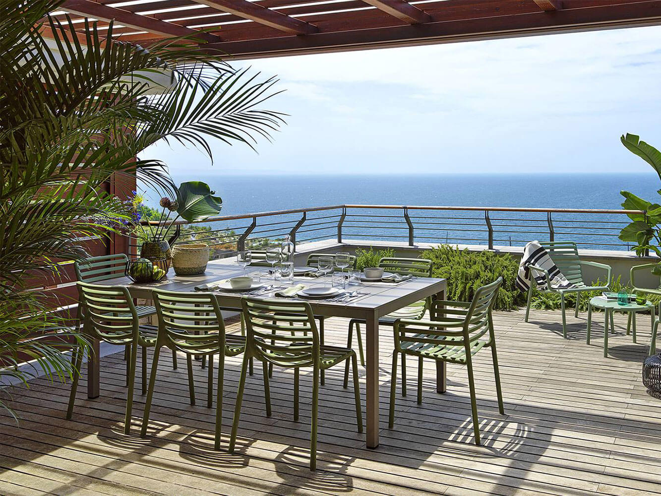 Cadeira com Braços Doga